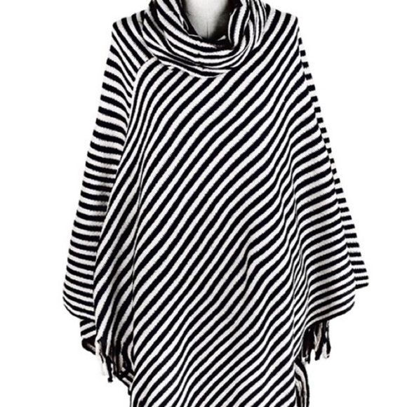 Striped poncho - Picture 4 of 6